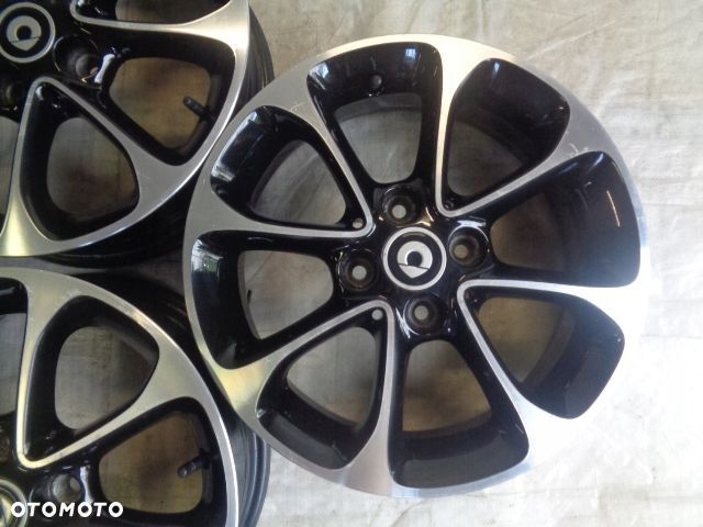 4x Felgi Smart ForTwo III C453 15 403004314R 4x100 5J ET32 5,5J ET42 - 3