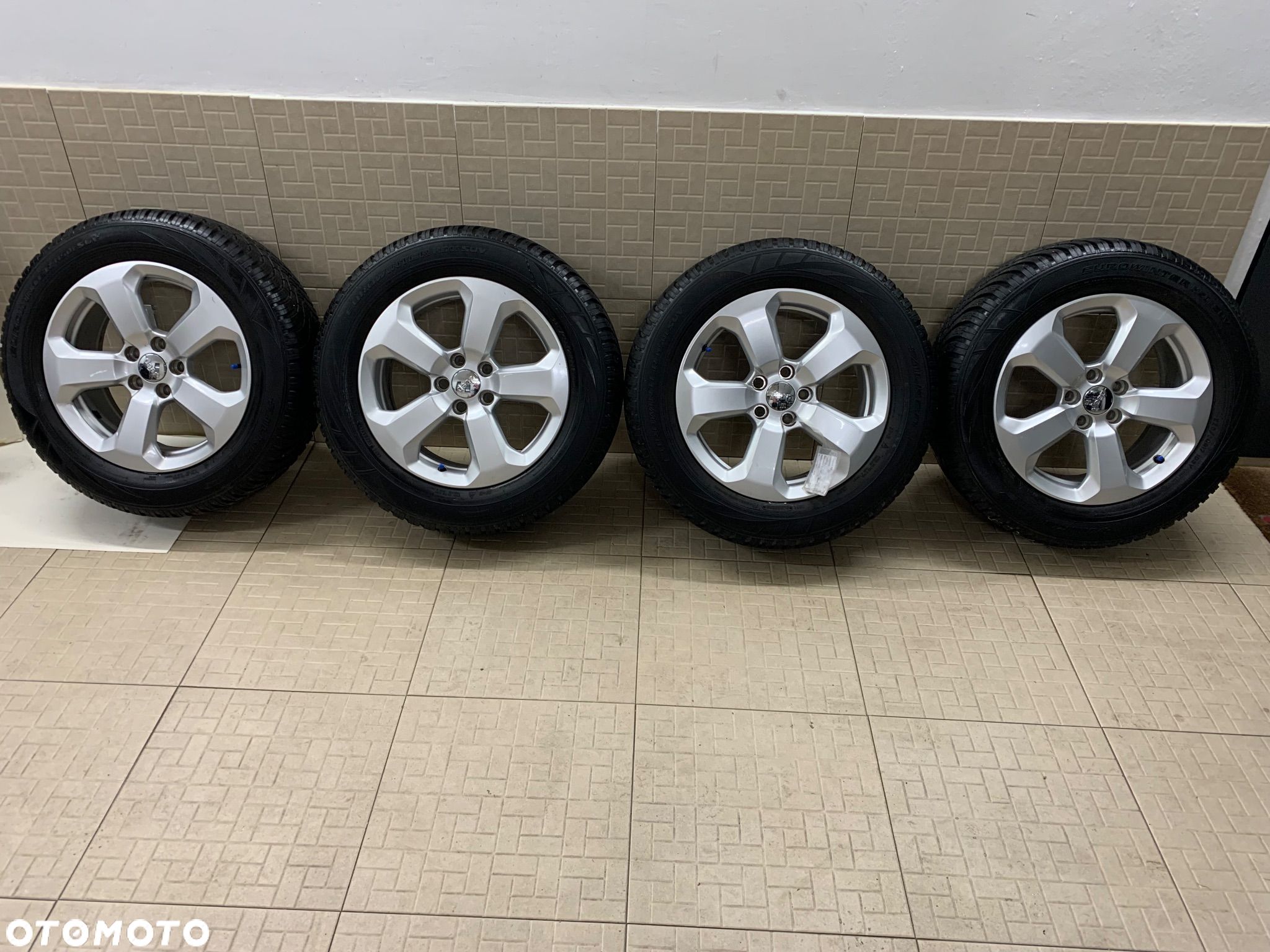 Jeep Renegade Cherokee KL Compass  Felgi Aluminiowe z Oponami 17x7,0J 40mm 5x110mm+Czujniki Ciśnienia - 1