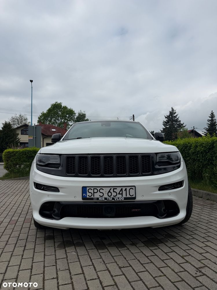Jeep Grand Cherokee SRT - 3