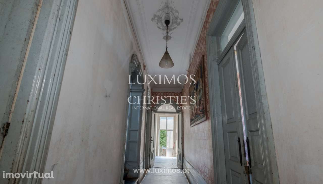 Palacete centenário e terreno de 5000m2, em Canidelo, V. N. Gaia - Grande imagem: 3/7