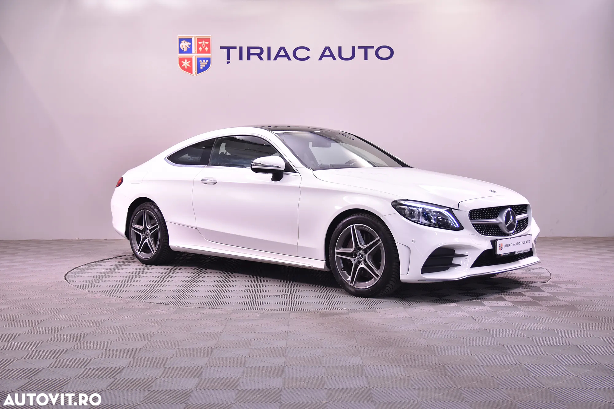 Mercedes-Benz C 300 Coupe 9G-TRONIC AMG Line - 7