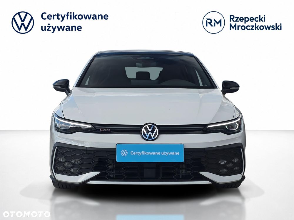 Volkswagen Golf - 10