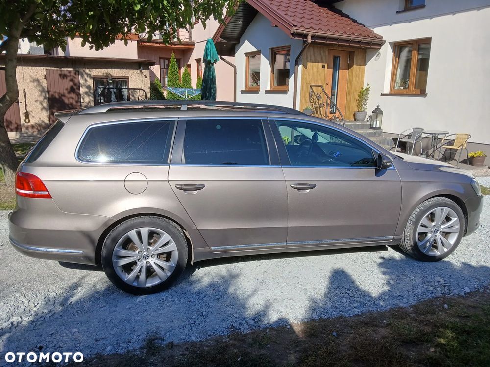 Volkswagen Passat 1.6 TDI DPF BlueMot Comfortline - 15