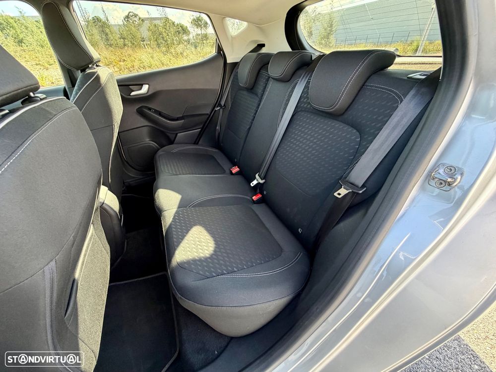 Ford Fiesta - 12