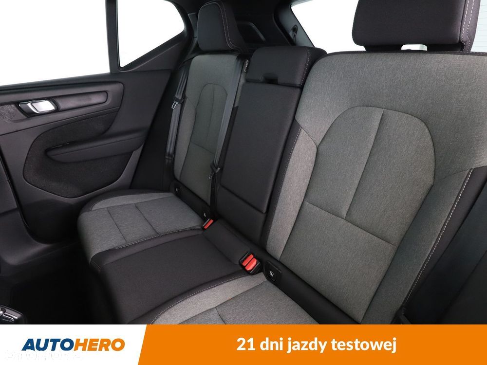 Volvo XC 40 B3 Plus Dark - 14