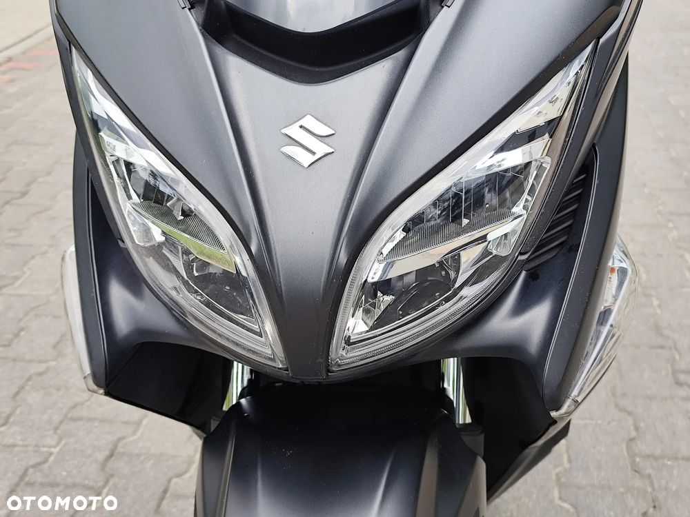 Suzuki Burgman - 8