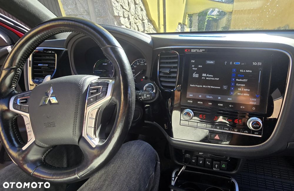 Mitsubishi Outlander - 18