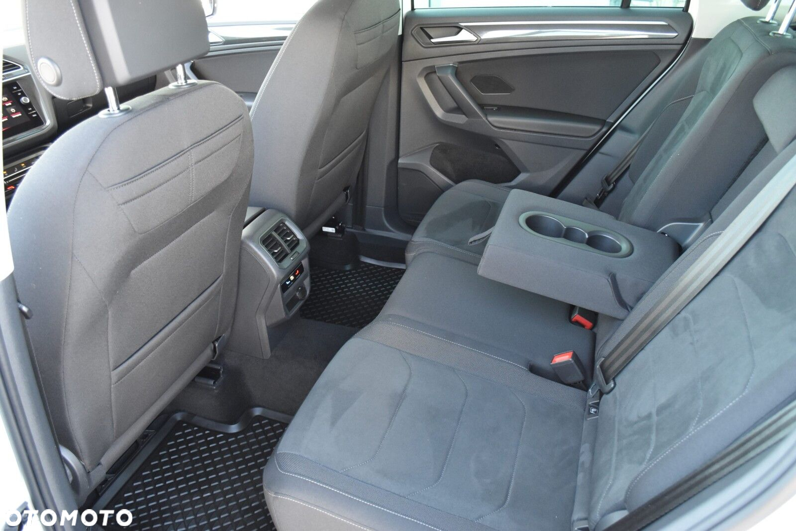 Volkswagen Tiguan - 37