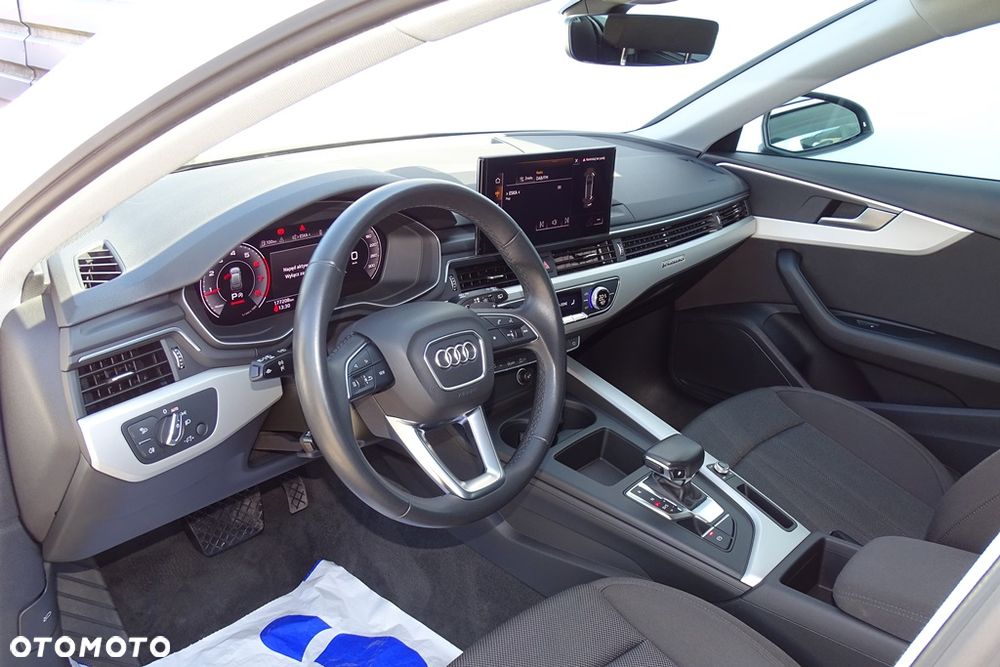 Audi A4 Avant 40 TFSI quattro S tronic advanced - 21