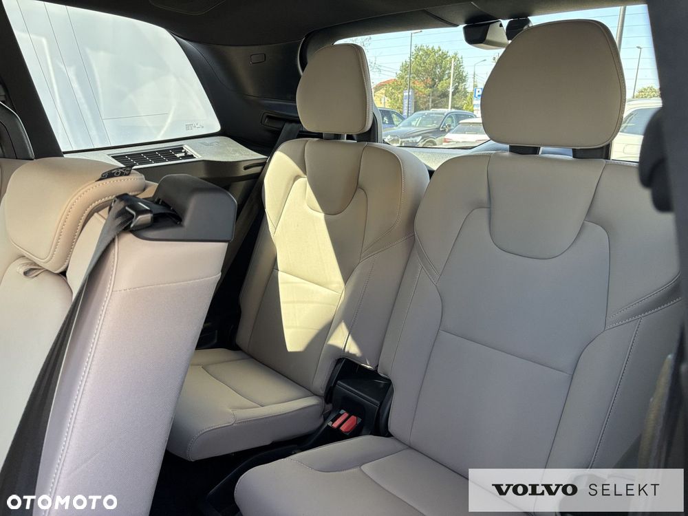 Volvo XC 90 - 26