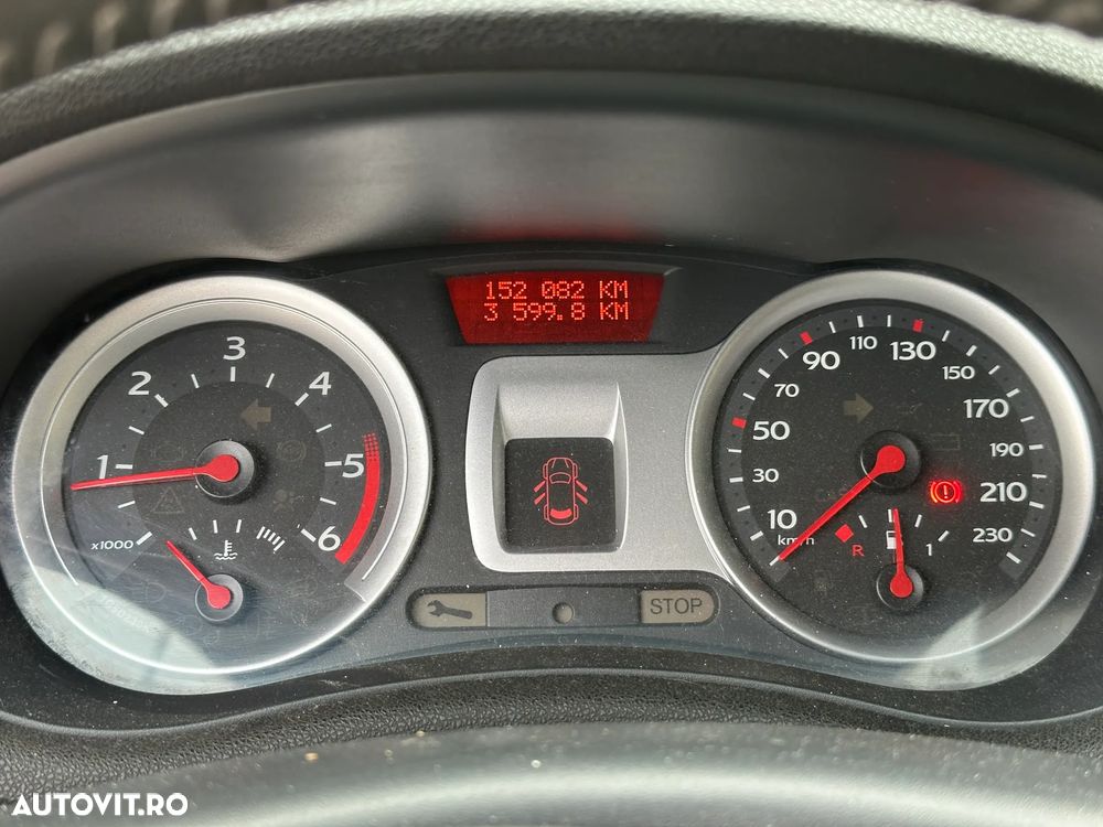 Renault Clio III 1.5dCi Dynamique - 6