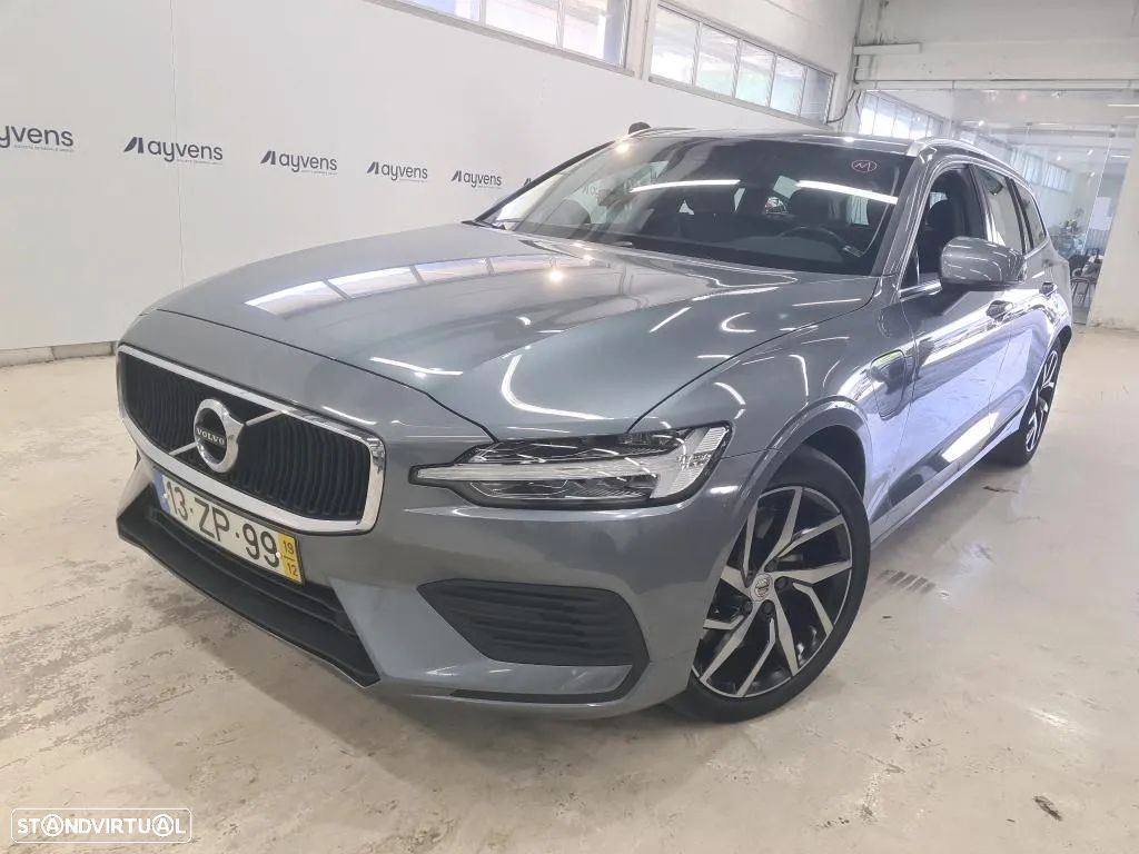 Volvo V60 2.0 T8 AWD TE Momentum Plus - 1