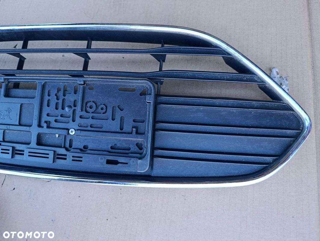 FORD B-MAX B MAX GRILL ATRAPA KRATKA ŚRODKOWA AV11-17B968-AC - 3