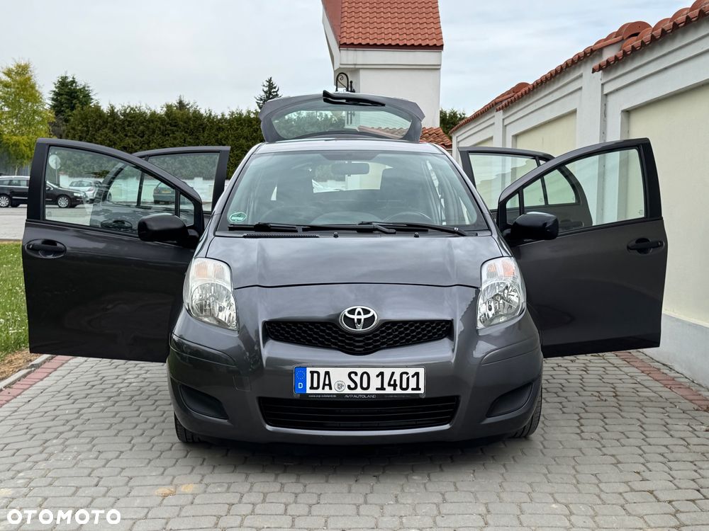 Toyota Yaris - 23