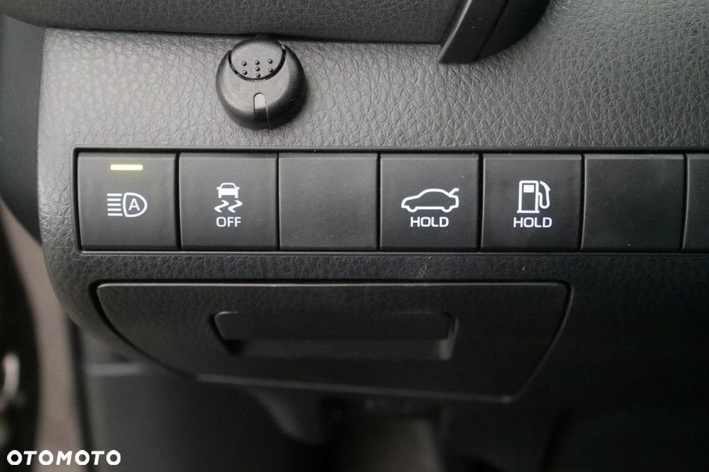 Toyota Camry 2.5 Hybrid Comfort CVT - 26