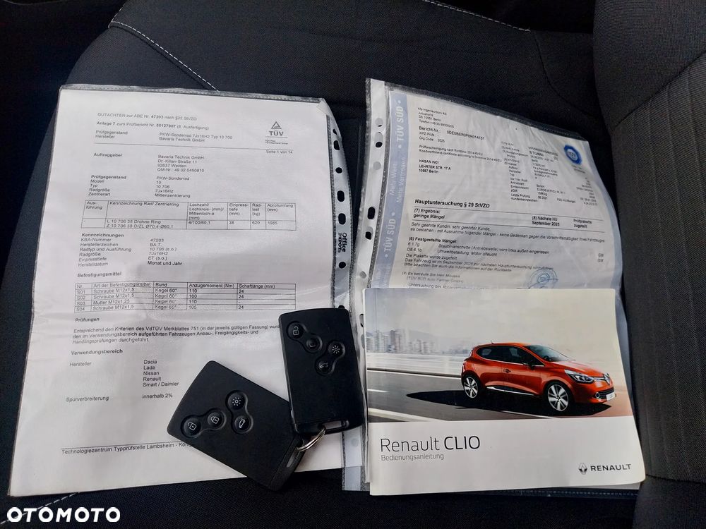Renault Clio 1.2 16V 75 LIMITED - 11