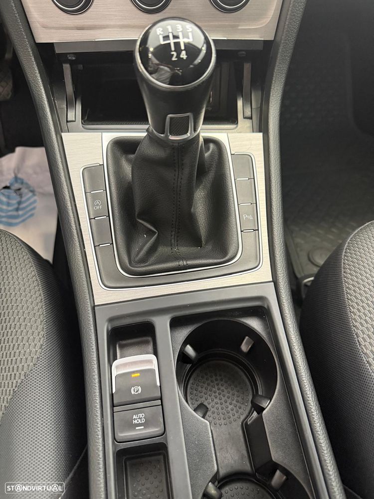 VW Golf 1.6 TDi GPS Edition Frotas - 12