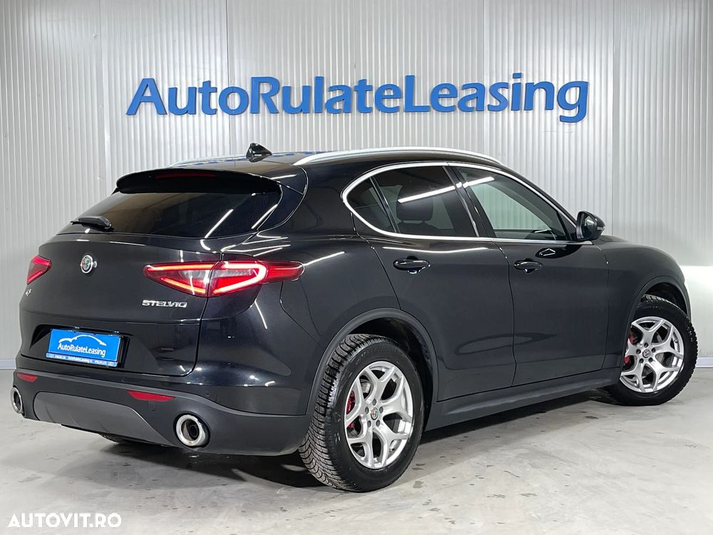 Alfa Romeo Stelvio 2.2 16V AT8 Q4 Business - 3