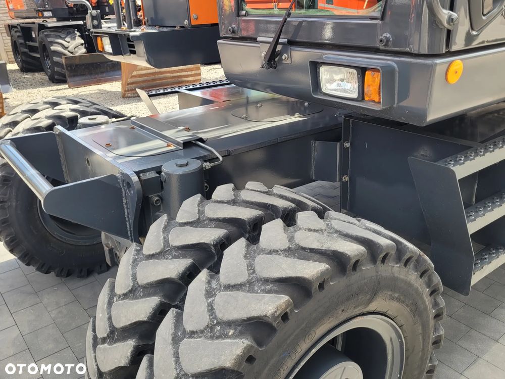 Doosan DX-165W / ROTOTILT ze szczypcami / compact / - 18