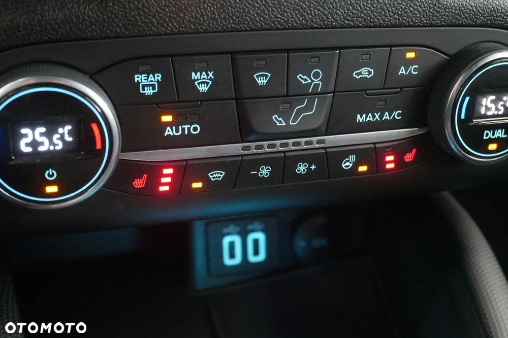 Ford Focus - 24