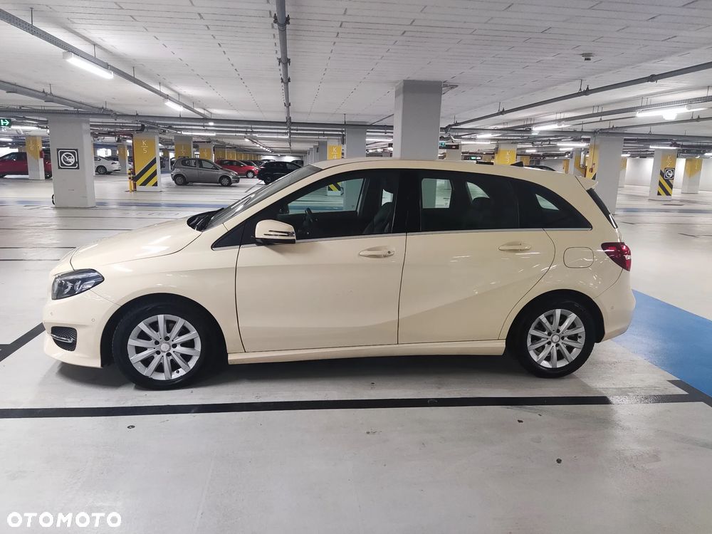 Mercedes-Benz B-Class 2016 photo 2