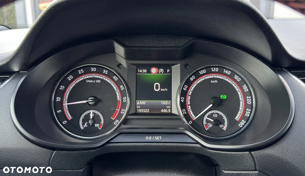 Skoda Octavia 2.0 TDI 4x4 DSG RS - 17