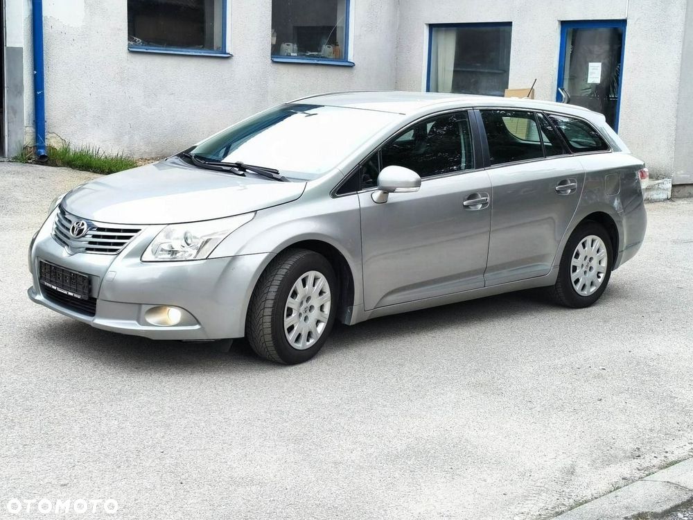 Toyota Avensis - 4