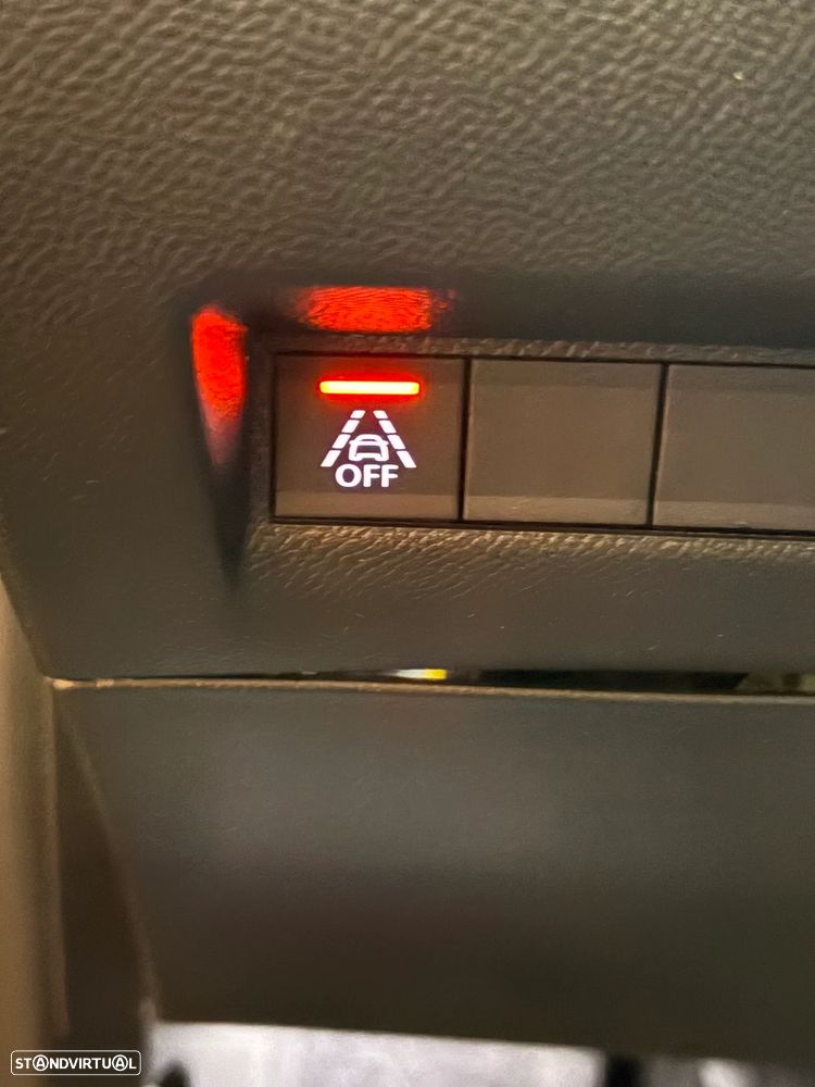 Peugeot e-208 GT - 30