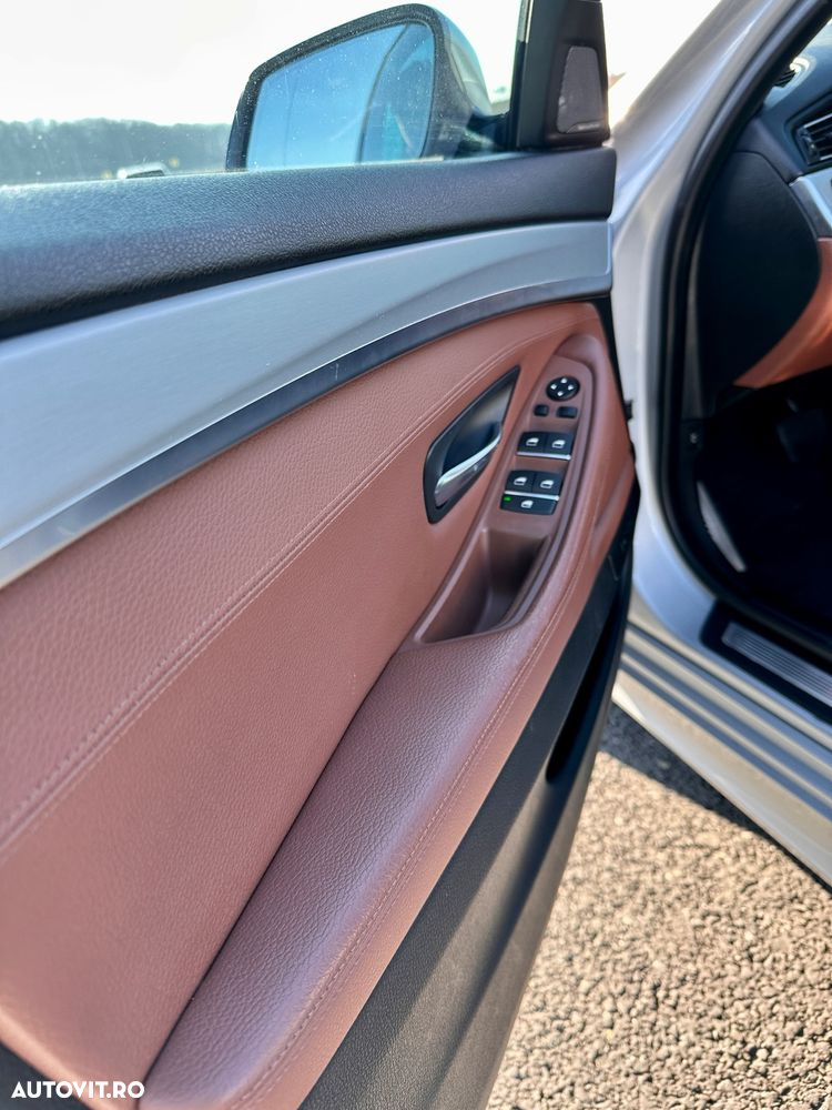 BMW Seria 5 530d Touring Sport-Aut. - 18