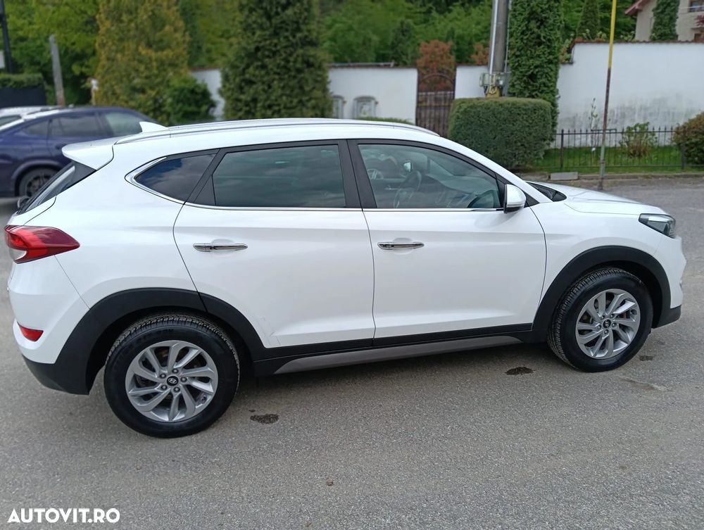 Hyundai Tucson blue 1.7 CRDi 2WD Intro Edition - 22