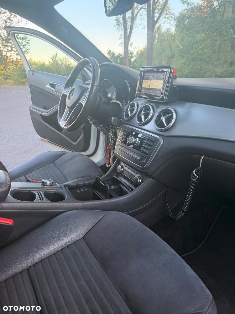 Mercedes-Benz GLA 250 4-Matic - 8