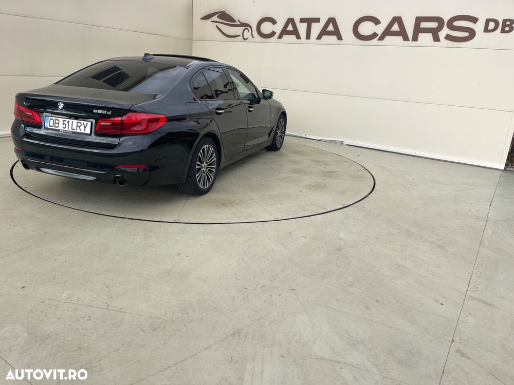 BMW Seria 5 520d xDrive AT - 13