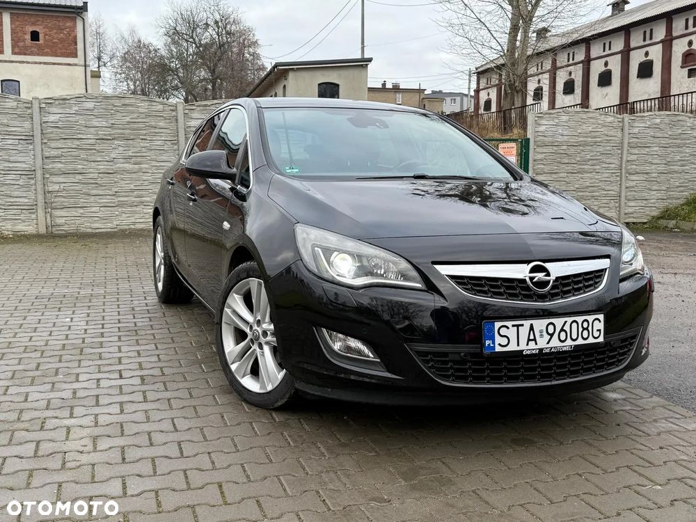 Opel Astra 1.4 Turbo Cosmo - 1