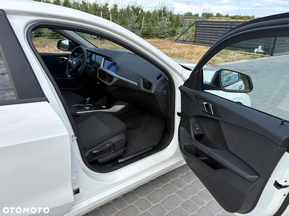 BMW Seria 1 118i - 11