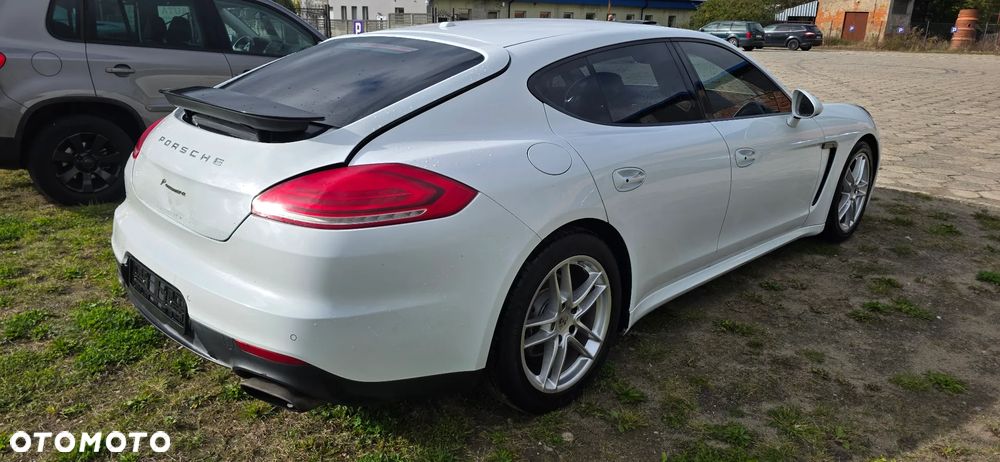 Porsche Panamera PDK - 3