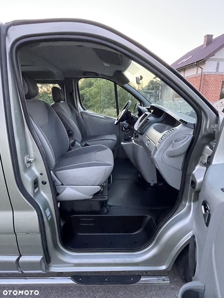 Opel Vivaro - 24