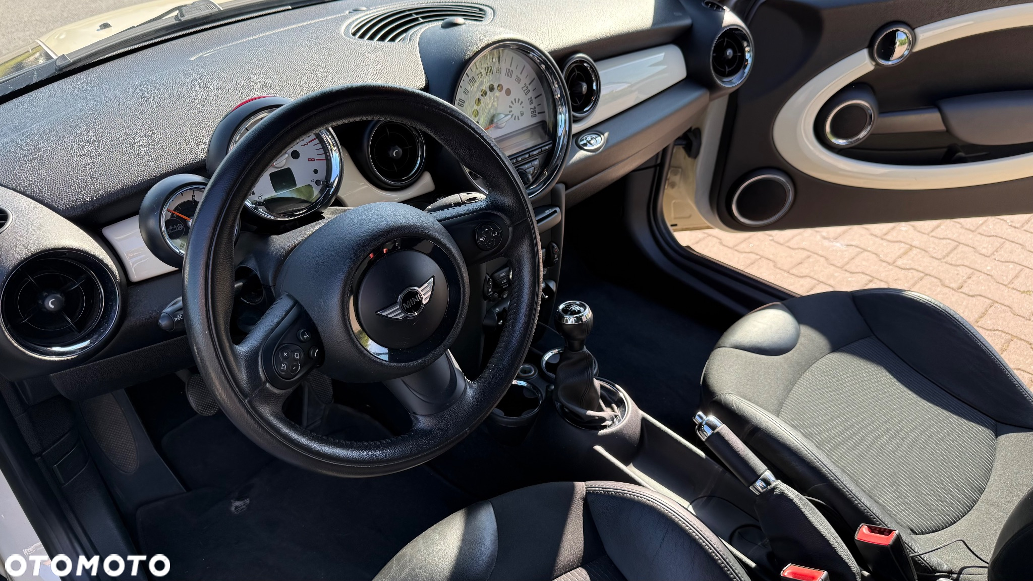 MINI Cooper Standard - 7