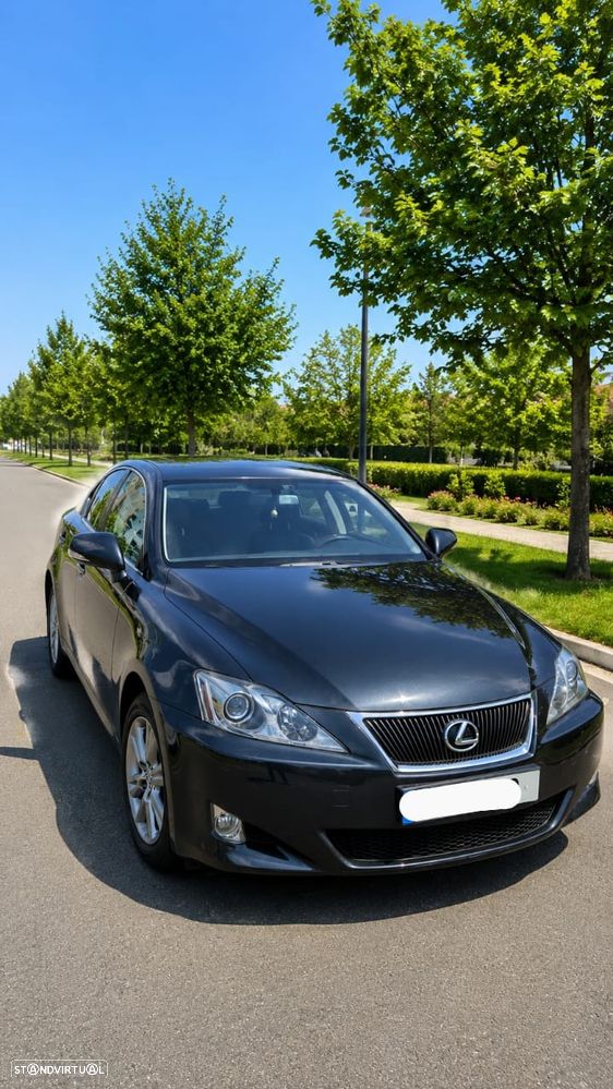 Lexus IS 220 - 1