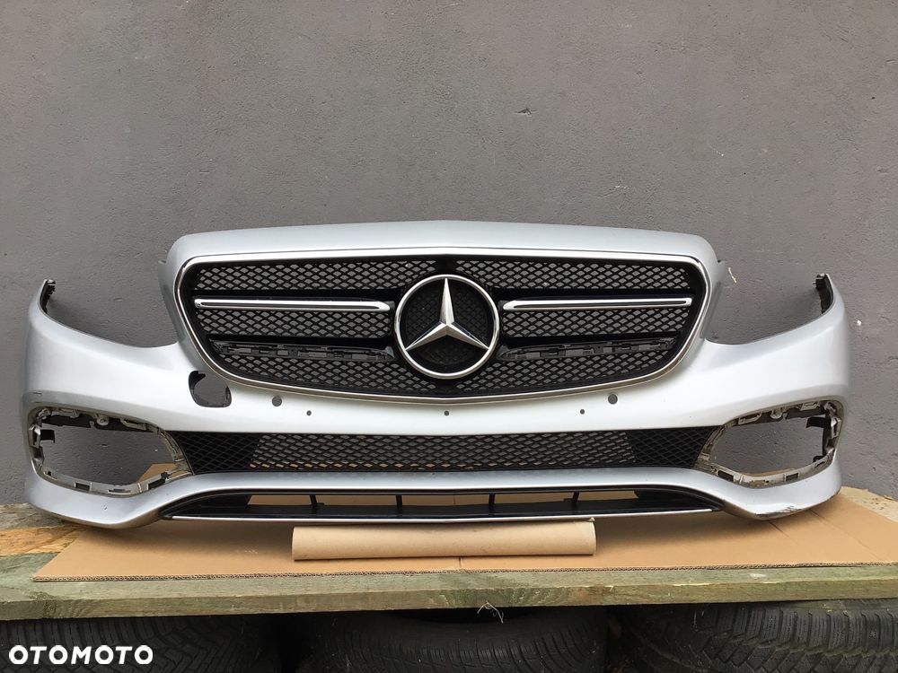 Zderzak przedni Mercedes E-klasa 213