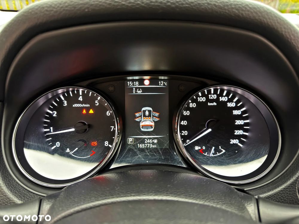 Nissan Qashqai 1.2 DIG-T Xtronic N-Connecta - 34