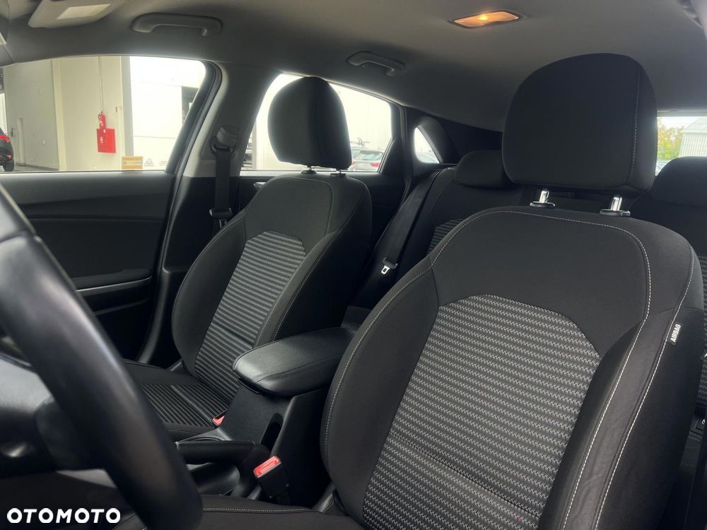 Kia Ceed 1.5 T-GDI M - 12