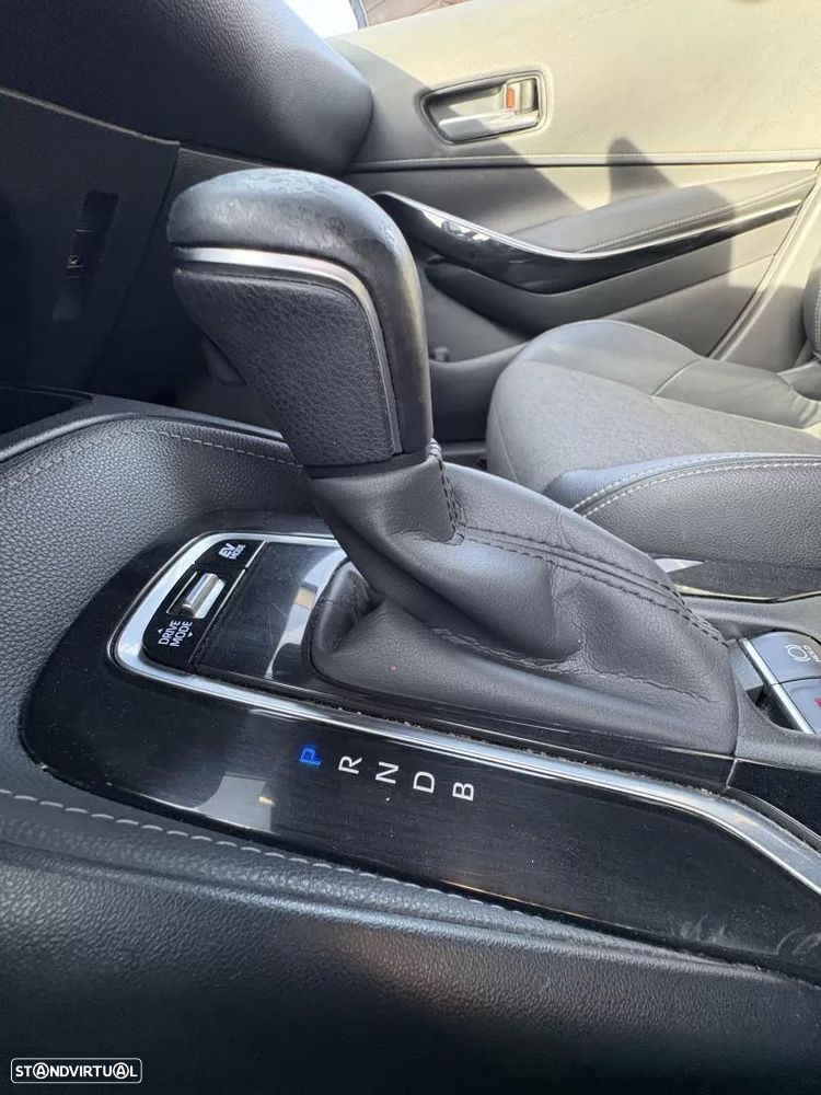 Toyota Corolla Touring Sports 1.8 Hybrid Comfort+P.Sport - 20