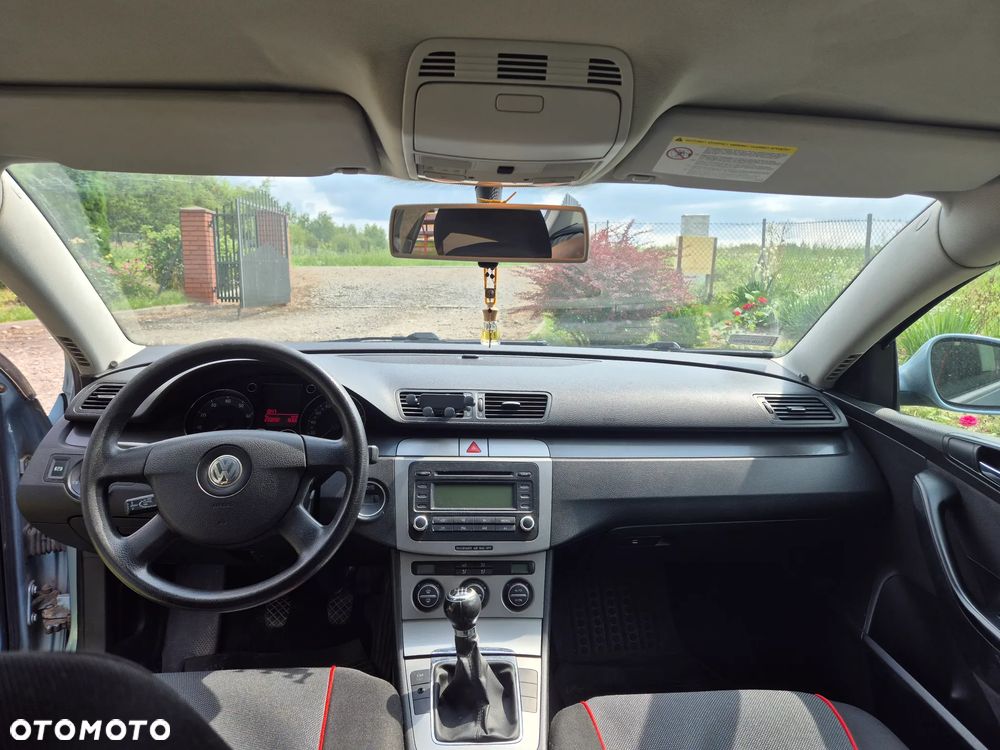 Volkswagen Passat 2.0 FSI Comfortline - 6