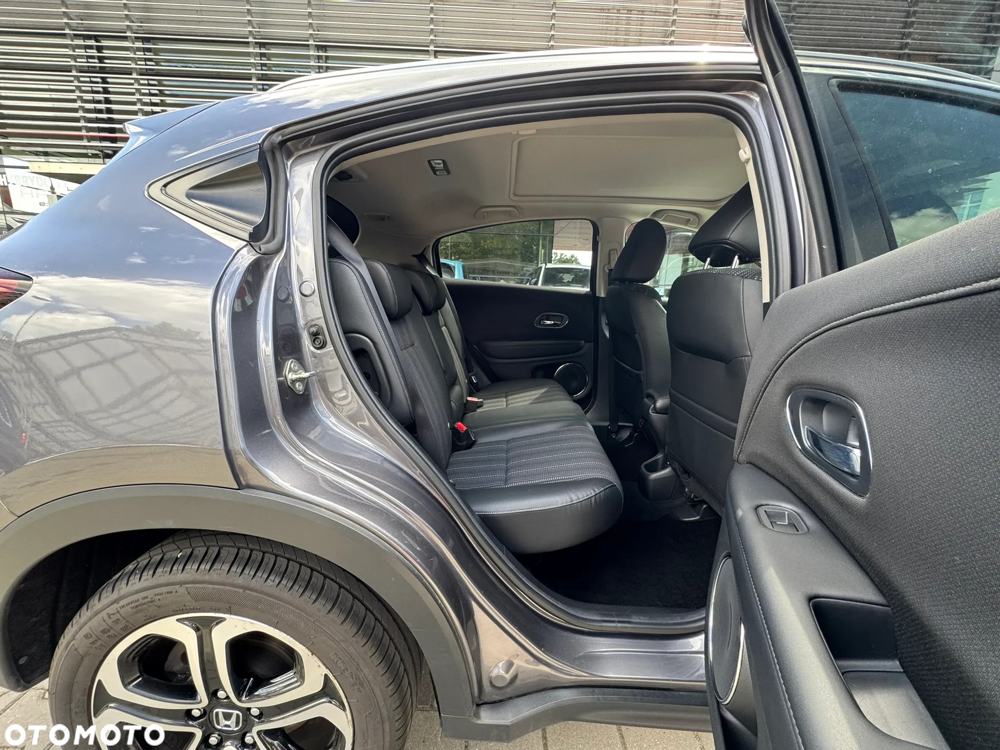 Honda HR-V 1.5 Executive (ADAS) CVT - 18