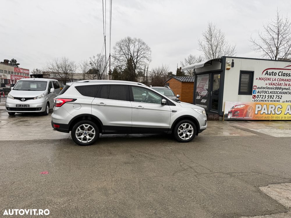 Ford Kuga 2.0 TDCi 4WD Powershift Titanium - 11