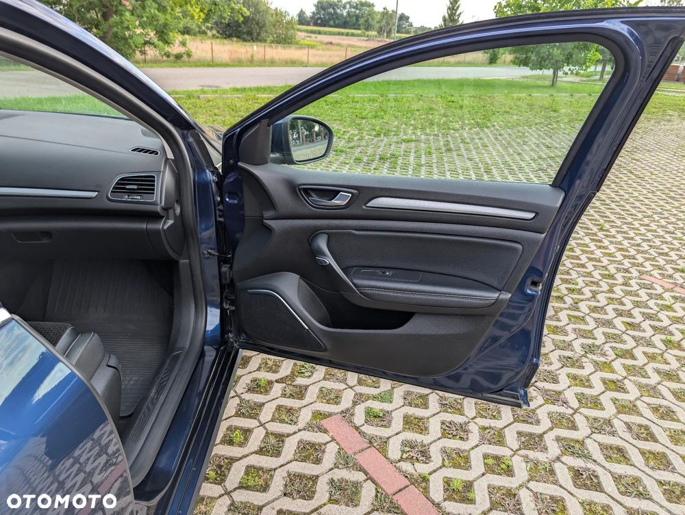 Renault Megane 1.5 Blue dCi Intens - 12