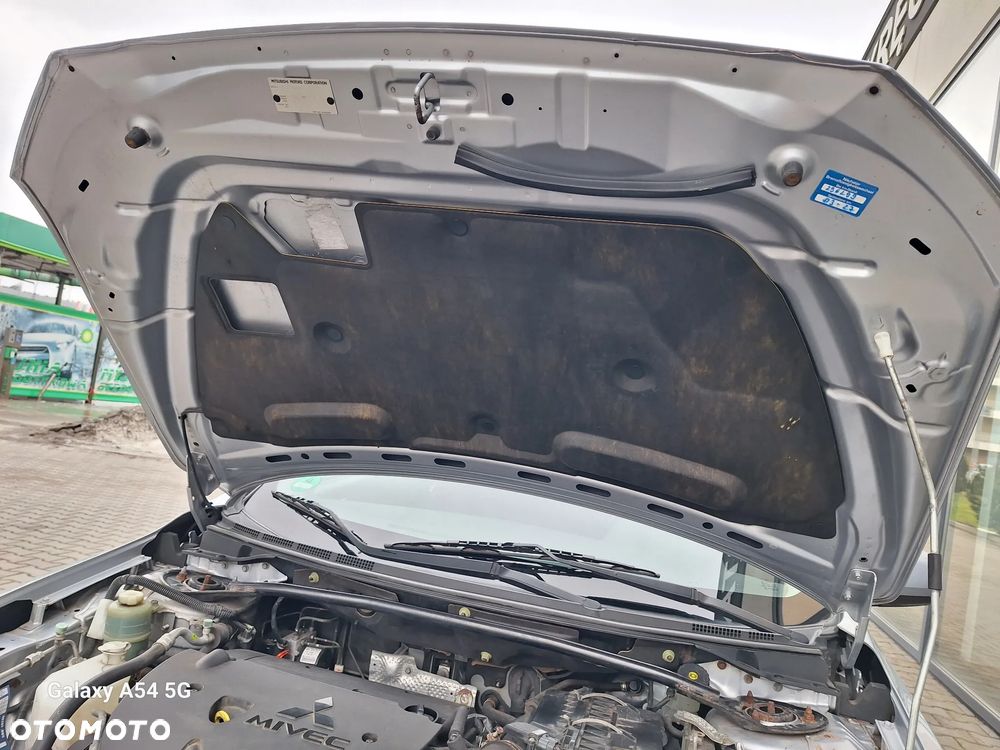 Mitsubishi Lancer 1.8 Intense - 19