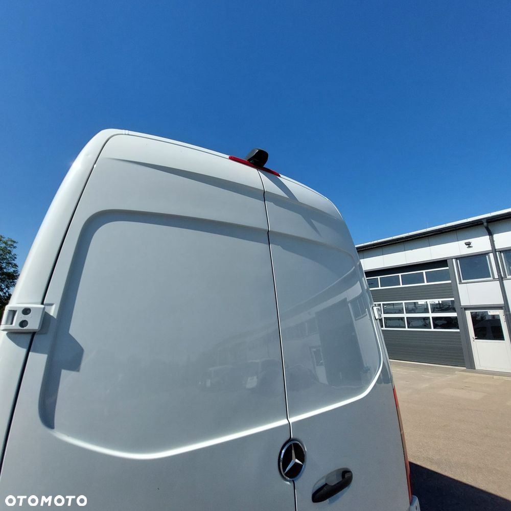 Mercedes-Benz Sprinter - 17