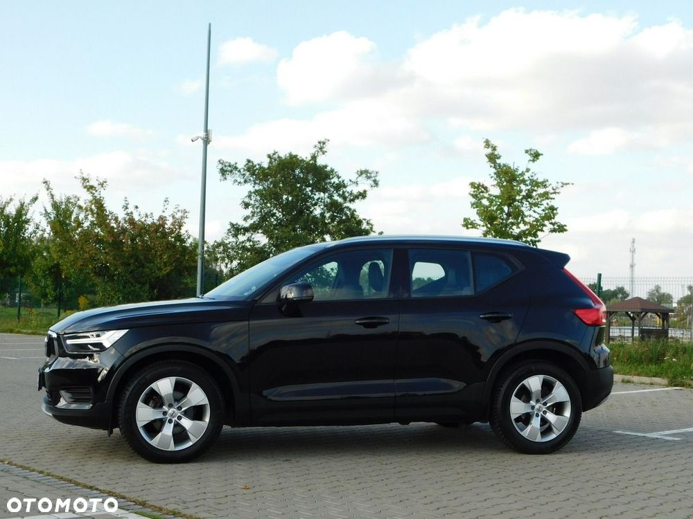 Volvo XC 40 D3 Momentum Pro - 2