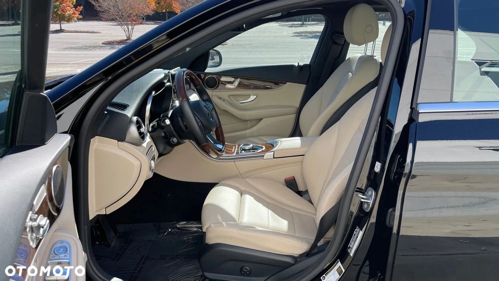 Mercedes-Benz Klasa C 300 9G-TRONIC Exclusive - 11